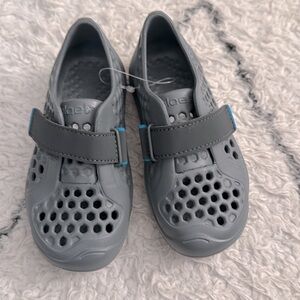 NWOT PLAE Mimo - gray and blue - toddler size 9